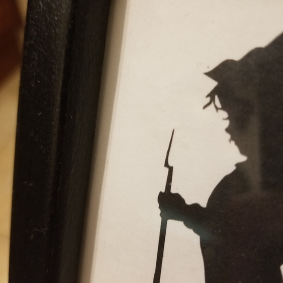 Framed silhouette little solider boy with ruffle gun 3.8x4.8" signed - Picture 6 of 6